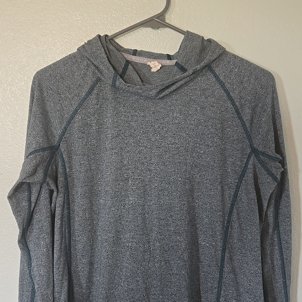 Under Armour | Heat Gear Heather Green Hooded Long Sleeve Tee Size Medium